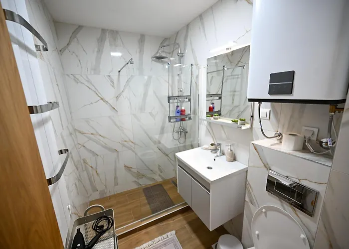 Sd Lux アパート ズラティボール